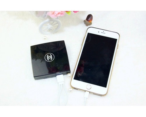 Внешний аккумулятор CHANEL 6000 mAh в виде женской пудреницы с зеркалом. Внешний аккумулятор CHANEL 6000 mAh в виде женской пудреницы с зеркалом.